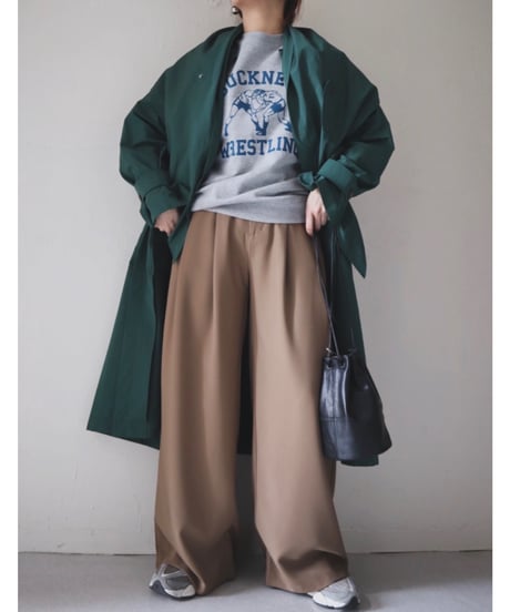 タックワイドパンツ