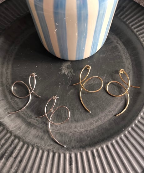 バタフライピアス