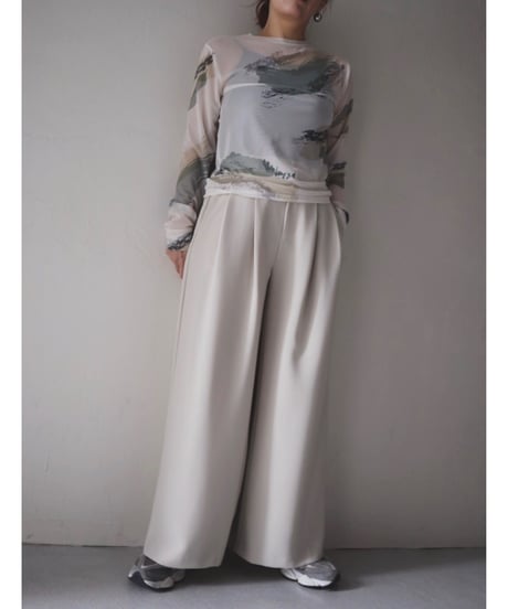 タックワイドパンツ