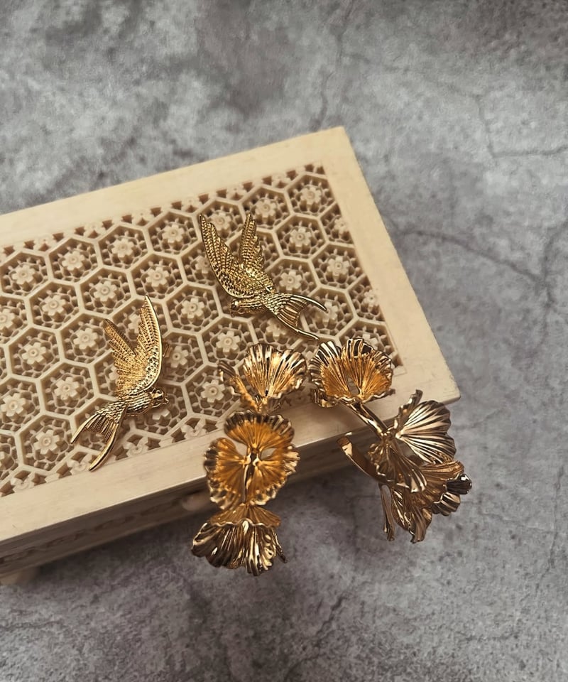 鳥&フラワーフープピアス | bongout-online