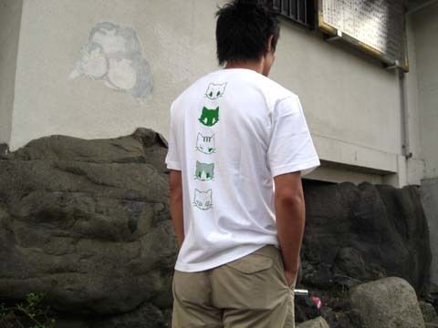 neconeco（ネコネコ）ブラック | Tシャツジャパン