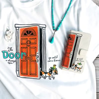 【Tシャツのドアから出てスマホケースのドアへ帰る】Tシャツ＆スマホケース連動イラスト“ドアと猫と鳥”Tシャツ