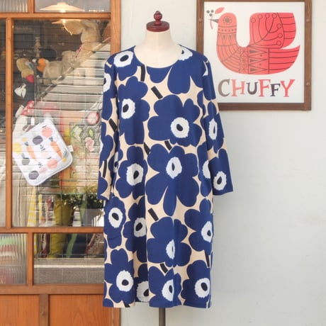 マリメッコ marimekko　＜Pieni Unikko＞七分袖ワンピース（ベージュ×ブルー）大きなサイズ