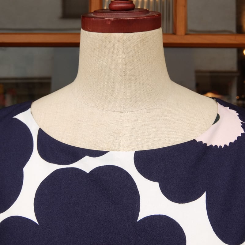 マリメッコ marimekko ＜Pieni Unikko＞七分袖ワンピース 大きいサイズ 