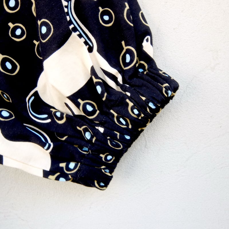マリメッコ marimekko <Musta Tamma>七分袖トップス 日本限定 マリメッコ marimekko <Musta Tamma>七分袖トップス 日本限定