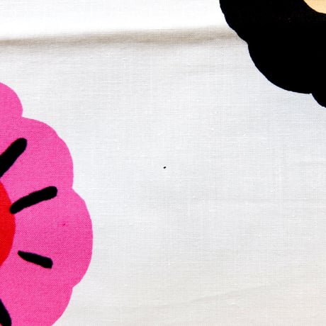 マリメッコ marimekko　＜Nekku＞ヴィンテージ・ファブリック（ホワイト）