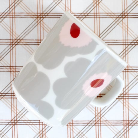 マリメッコ marimekko　＜Unikko＞マグカップ（ライトグレー×えんじ）日本限定