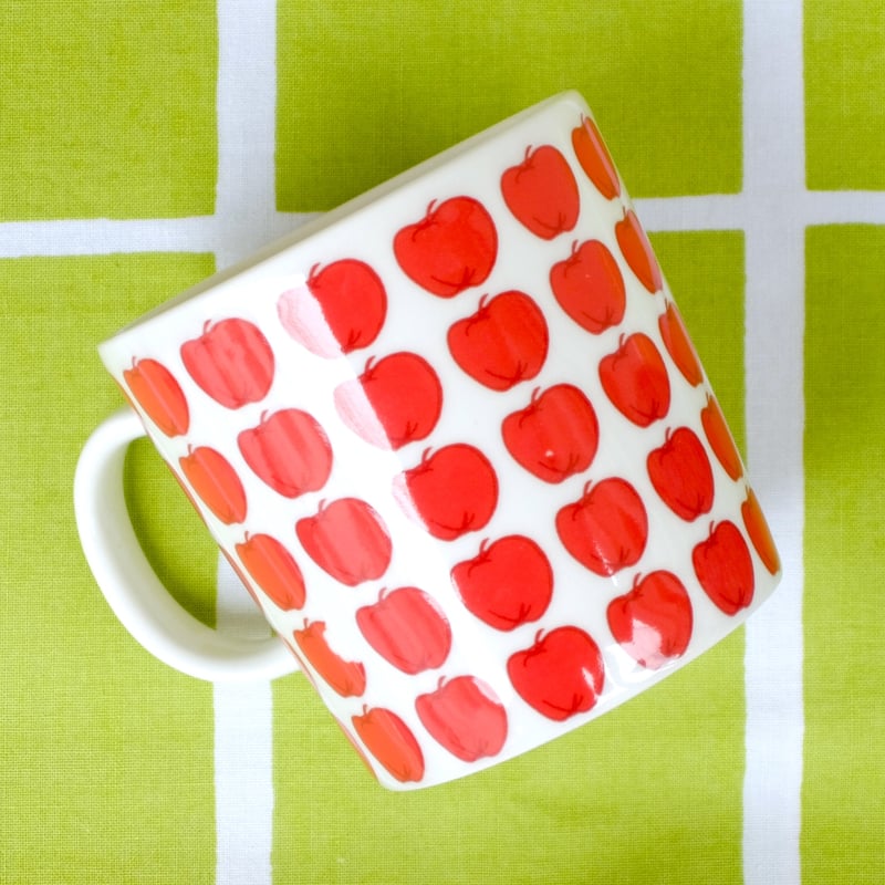 ARABIA アラビア 2004年冬限定マグカップ りんご | chuffy