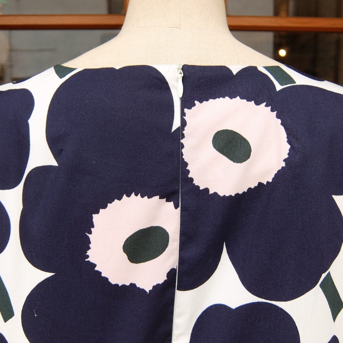 マリメッコ marimekko ＜Pieni Unikko＞七分袖ワンピース 大きいサイズ 