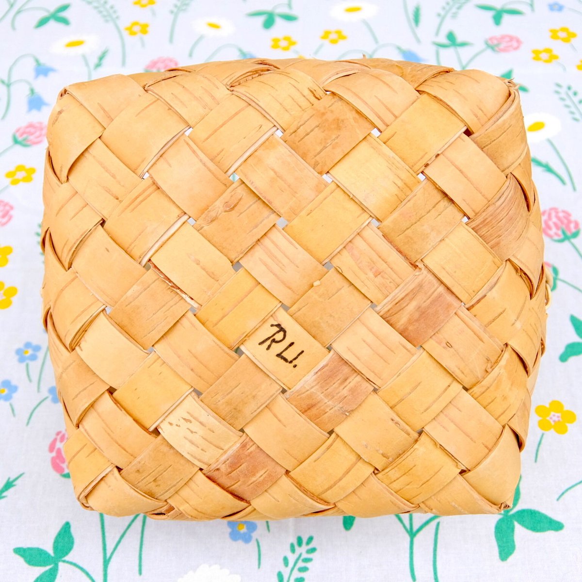 白樺バスケット(S) 新品 | chuffy 白樺バスケット(S) 新品 | chuffy
