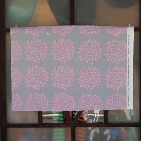 マリメッコ marimekko　＜Puketti＞ファブリック（グレー×ピンク）50×73cm　日本限定　廃盤カラー