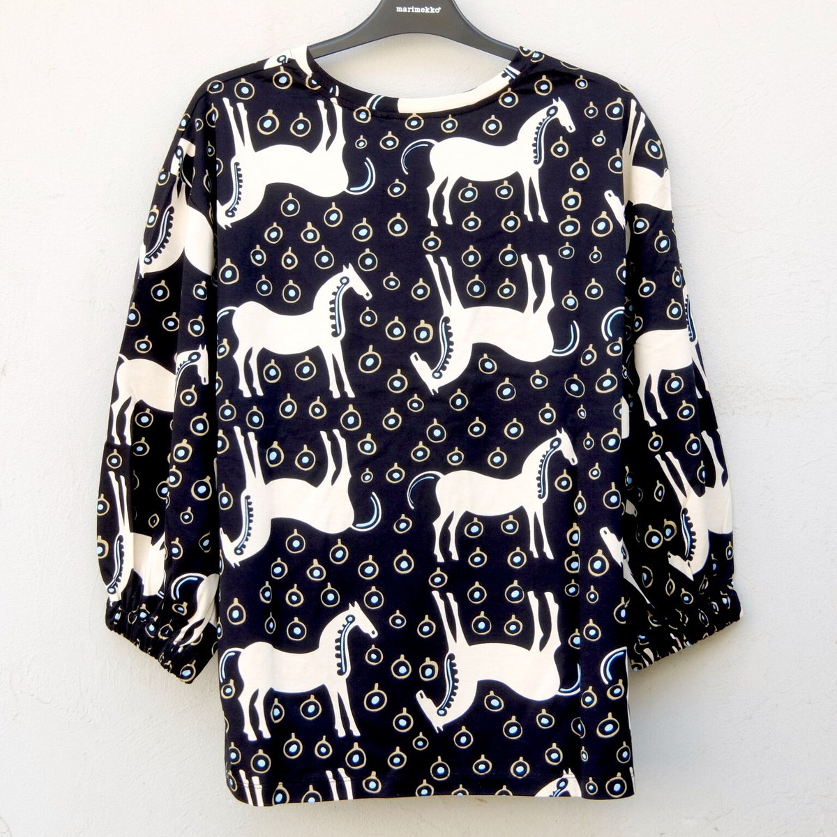 マリメッコ marimekko ＜Musta Tamma＞七分袖トップス 日本限定
