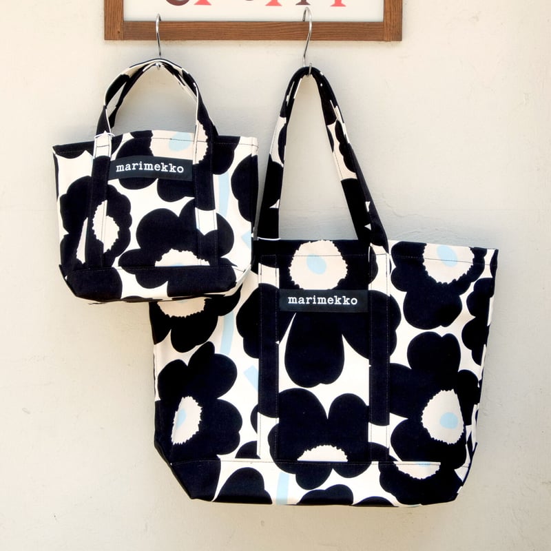 マリメッコ marimekko ＜Pieni Unikko 2＞トートバッグ(L)（ブラック×...