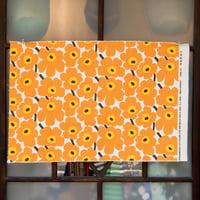 マリメッコ marimekko　＜Mini Unikko＞キャンバス・ファブリック（オフホワイト×オレンジ）50×76cm　日本未入荷