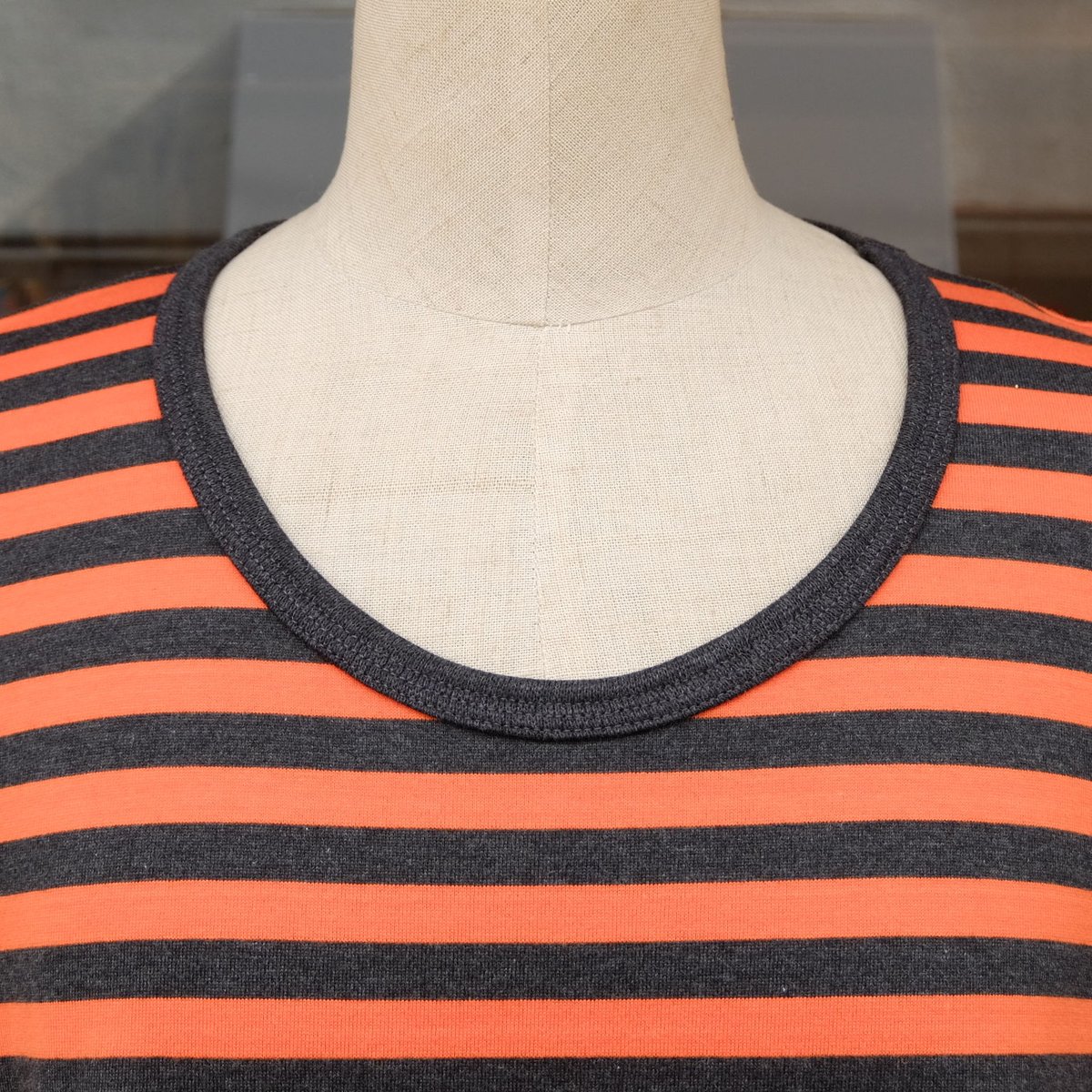 マリメッコ marimekko <Tasaraita>長袖ワンピース(オレンジ マリメッコ marimekko <Tasaraita>長袖ワンピース(オレンジ