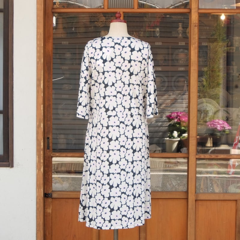 マリメッコ marimekko <Ludzia Unikko>ワンピース | chuffy マリメッコ marimekko <Ludzia Unikko>ワンピース | chuffy