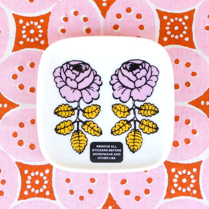 マリメッコ marimekko <Vihkiruusu>ミニ角プレート マリメッコ marimekko <Vihkiruusu>ミニ角プレート