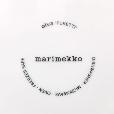 マリメッコ marimekko　＜Puketti＞プレート20cm（ホワイト×レッド）