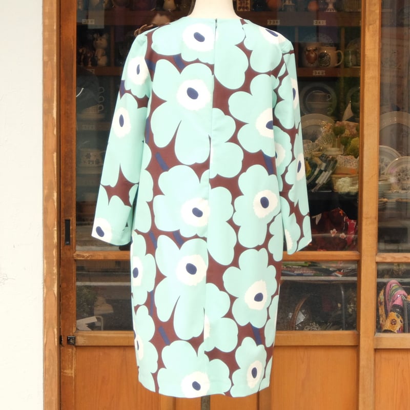 マリメッコ marimekko ＜Pieni Unikko＞長袖ワンピース アジア限定 | c...