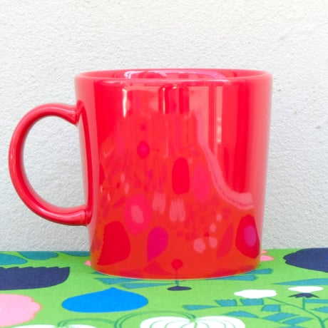 イッタラ Iittala　ティーマ　マグカップ　レッド（冬季限定）未使用品