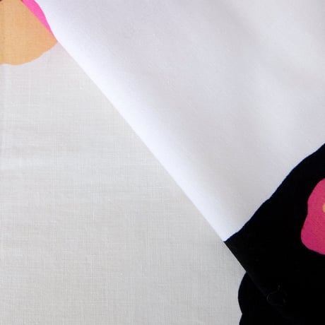 マリメッコ marimekko　＜Nekku＞ヴィンテージ・ファブリック（ホワイト）