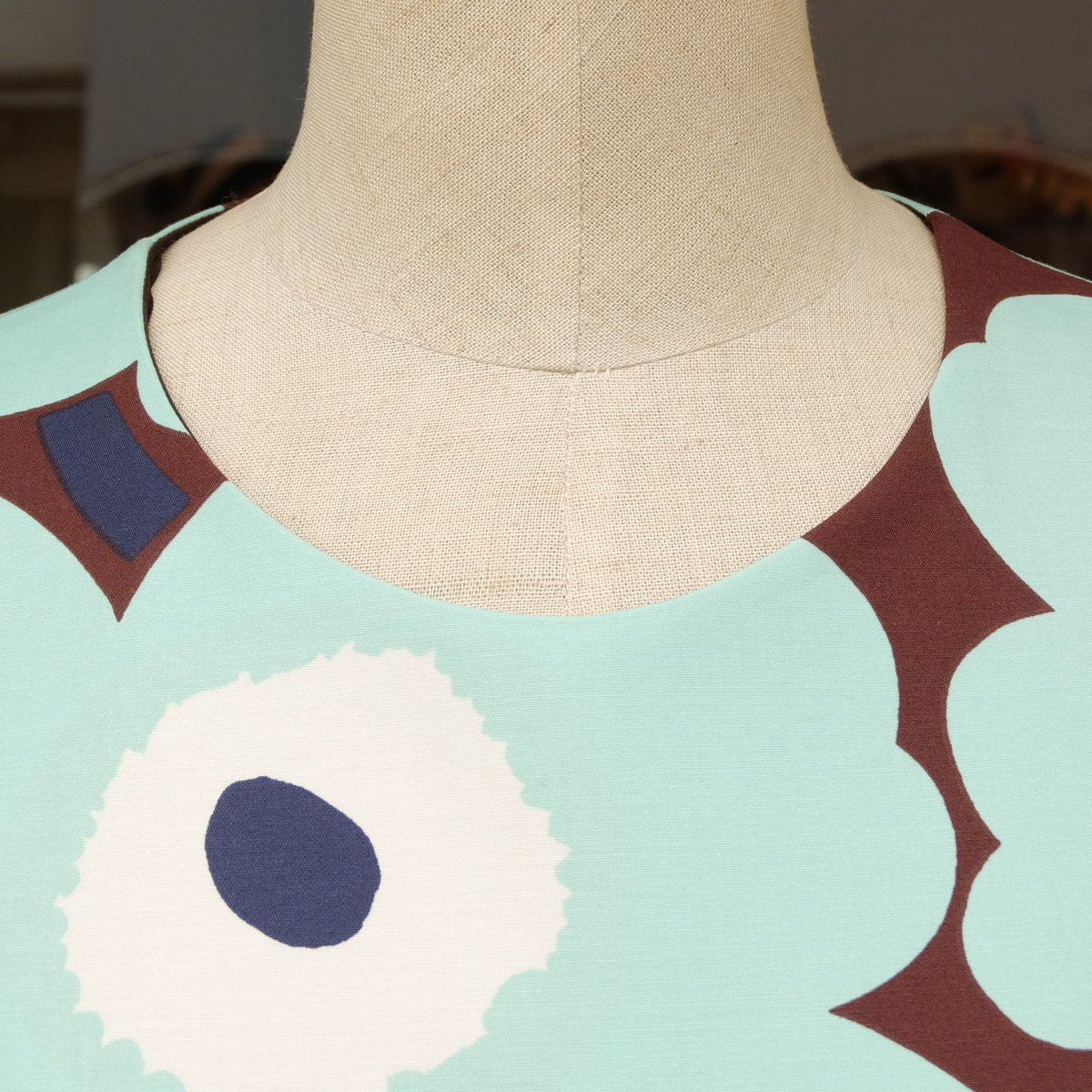 マリメッコ marimekko ＜Pieni Unikko＞長袖ワンピース アジア限定 | c