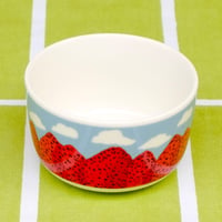 マリメッコ marimekko　＜Mansikkavuoret＞ボウル