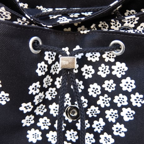 マリメッコ marimekko　＜Puketti＞バッグパック（ブラック）