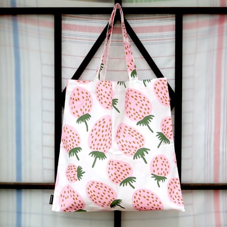 マリメッコ marimekko　＜Mansikka＞ファブリックバッグ（ピンク）