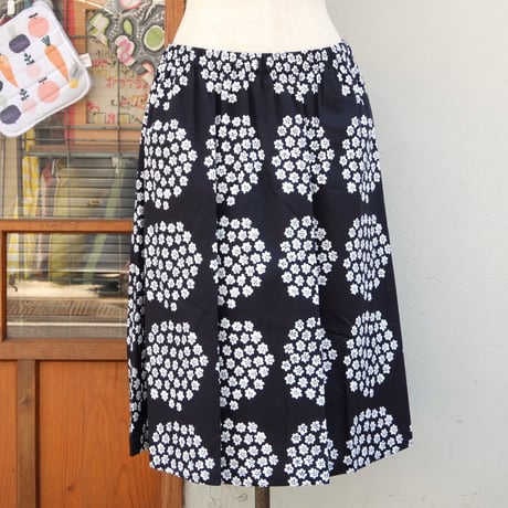 マリメッコ marimekko　＜Puketti＞スカート（ブラック）大きなサイズ