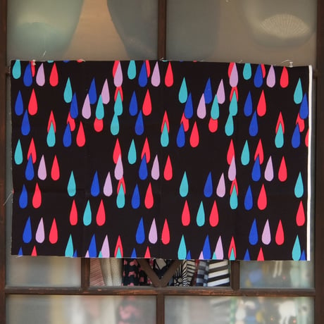 マリメッコ marimekko　＜Pisaroi＞キャンバス・ファブリック　50×78cm　日本未入荷