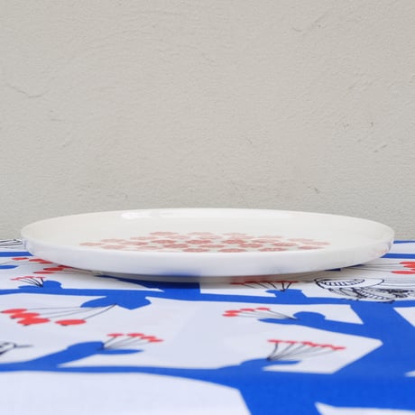 マリメッコ marimekko　＜Puketti＞プレート20cm（ホワイト×レッド）