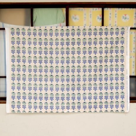 マリメッコ marimekko　＜Vihkiruusu＞ファブリック（ライトグリーン）50cm　アジア限定