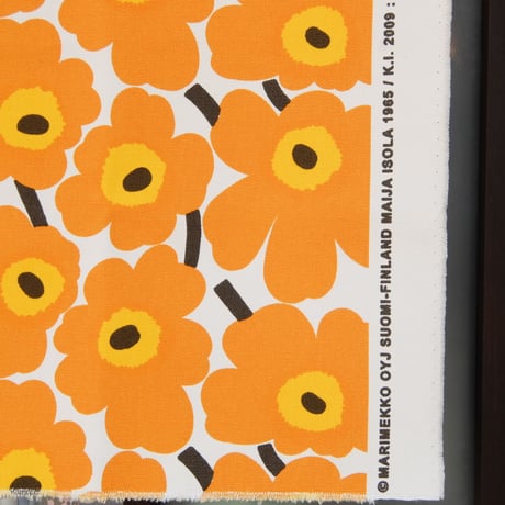 マリメッコ marimekko　＜Mini Unikko＞キャンバス・ファブリック（オフホワイト×オレンジ）50×76cm　日本未入荷