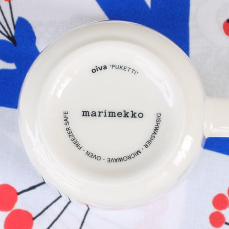 マリメッコ marimekko　＜Puketti＞マグカップ（ホワイト×レッド）