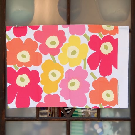 マリメッコ marimekko　＜Pieni Unikko＞コーティング・キャンバス・ファブリック（カラフル）50×78cm　日本未入荷
