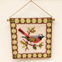 ツヴィスト刺繍　タペストリー（鳥・小）A
