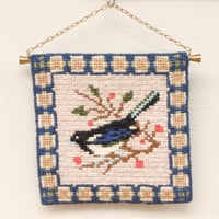 ツヴィスト刺繍　タペストリー（鳥・小）C