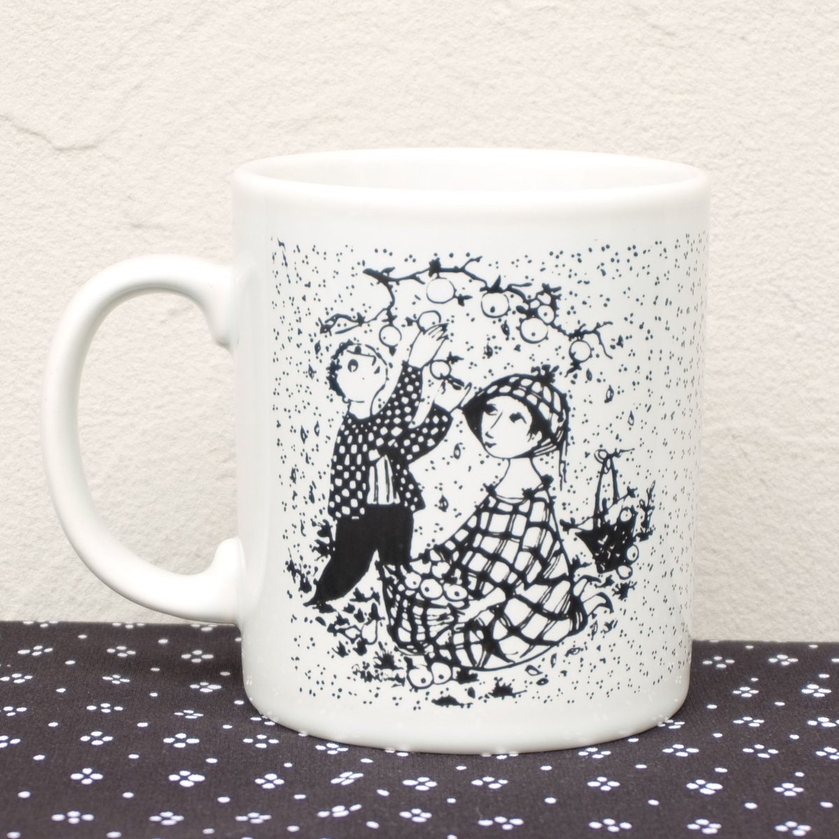 ビョルン・ウィンブラッド Bjorn Wiinblad マンスリー・マグカップ（黒