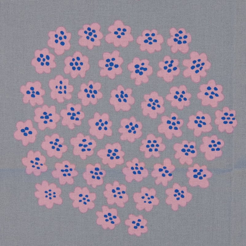 マリメッコ　テーブルクロス　プケッティ　グレーピンク　ソコス限定　大判 マリメッコ marimekko ＜Puketti＞ファブリック（グレー×ピンク）50