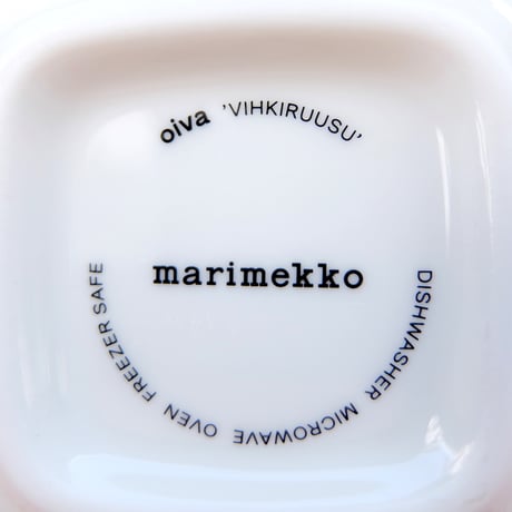 マリメッコ marimekko　＜Vihkiruusu＞角プレート（スモーキーピンク）