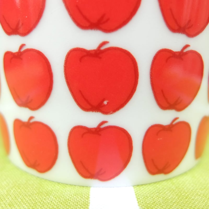 ARABIA アラビア 2004年冬限定マグカップ りんご | chuffy