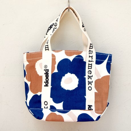 マリメッコ marimekko Kioski　＜Carrier Mini  Unikko＞トートバッグ　日本限定
