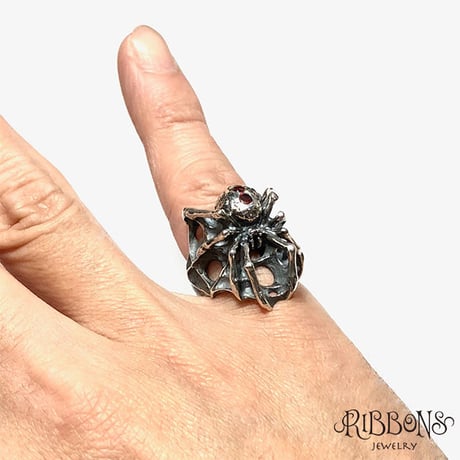 Black Widow Spider Ring