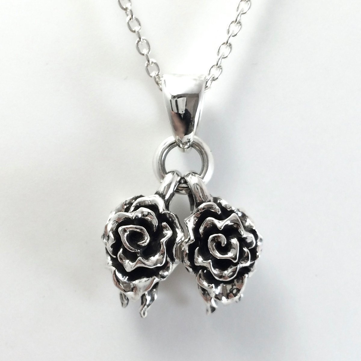 Twins Rose Pendant | RIBBONS ／ CROWS GLOWS（ シルバ