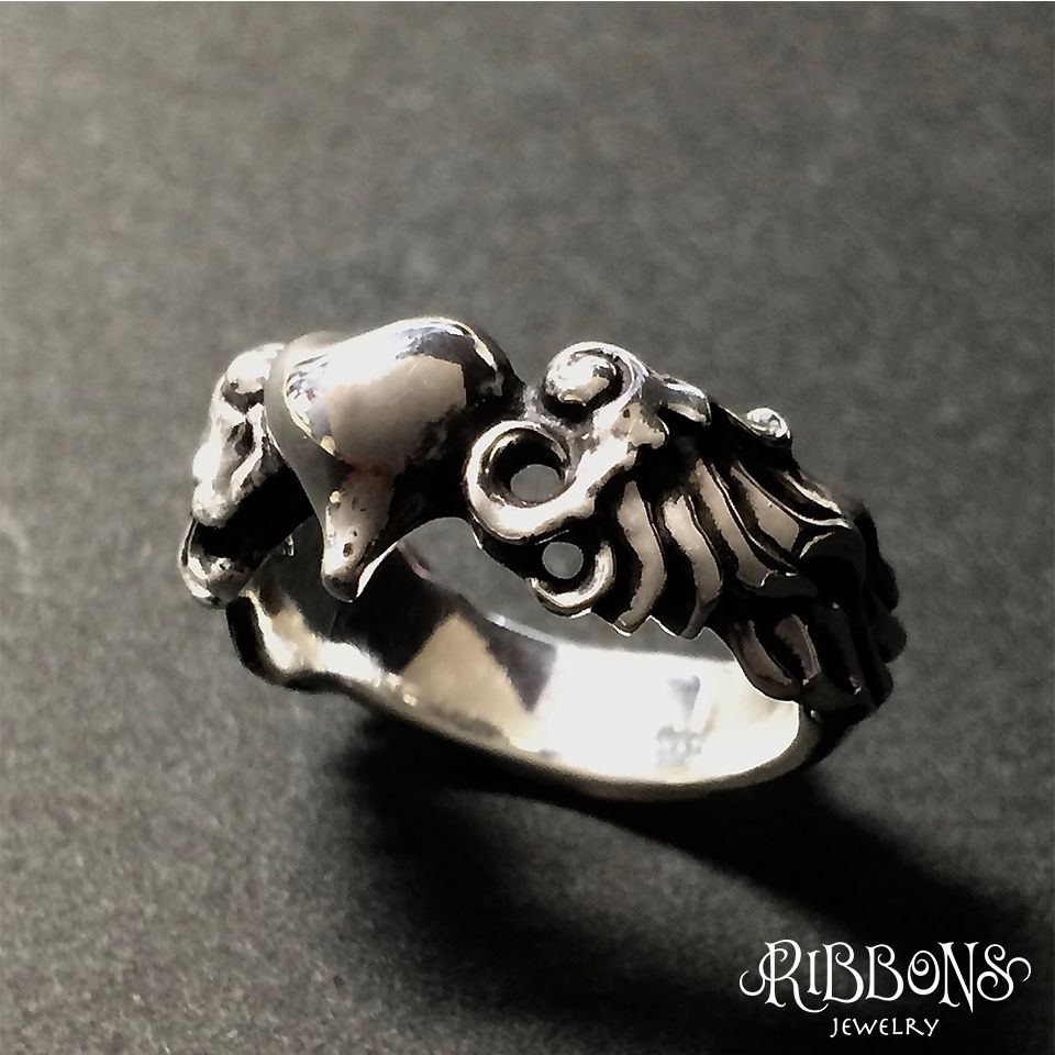 Wing Heart Ring | RIBBONS ／ CROWS GLOWS（ シルバーアク...