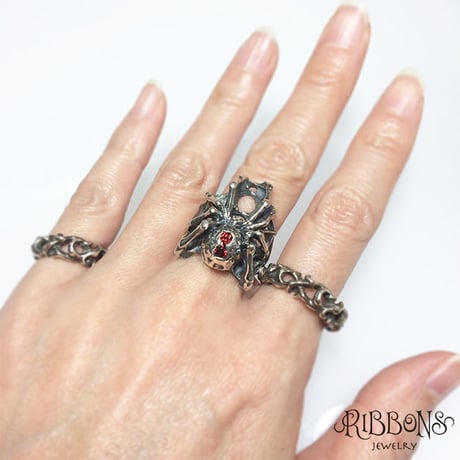 Black Widow Spider Ring