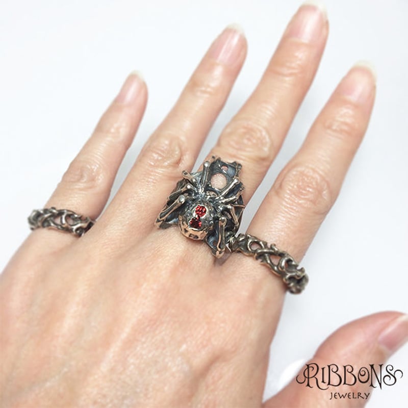 Black weirdos ブラック ウィドー リング KIKI RING