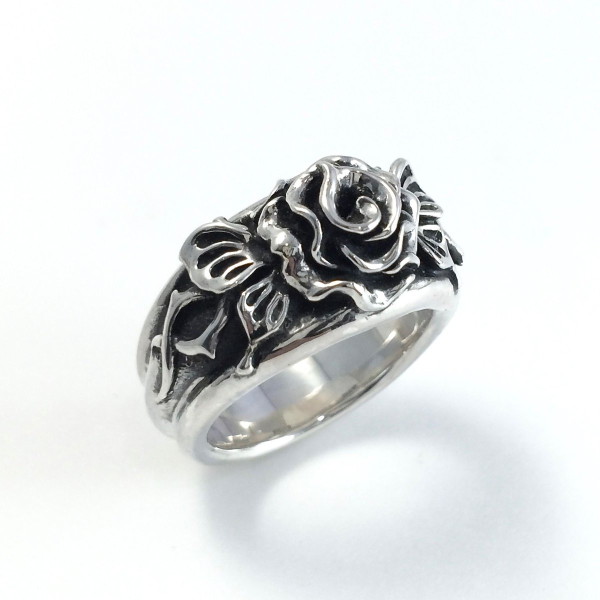 Butterfly Rose Ring | RIBBONS ／ CROWS GLOWS（ シル...