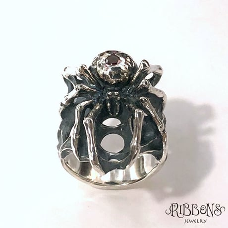 Black Widow Spider Ring